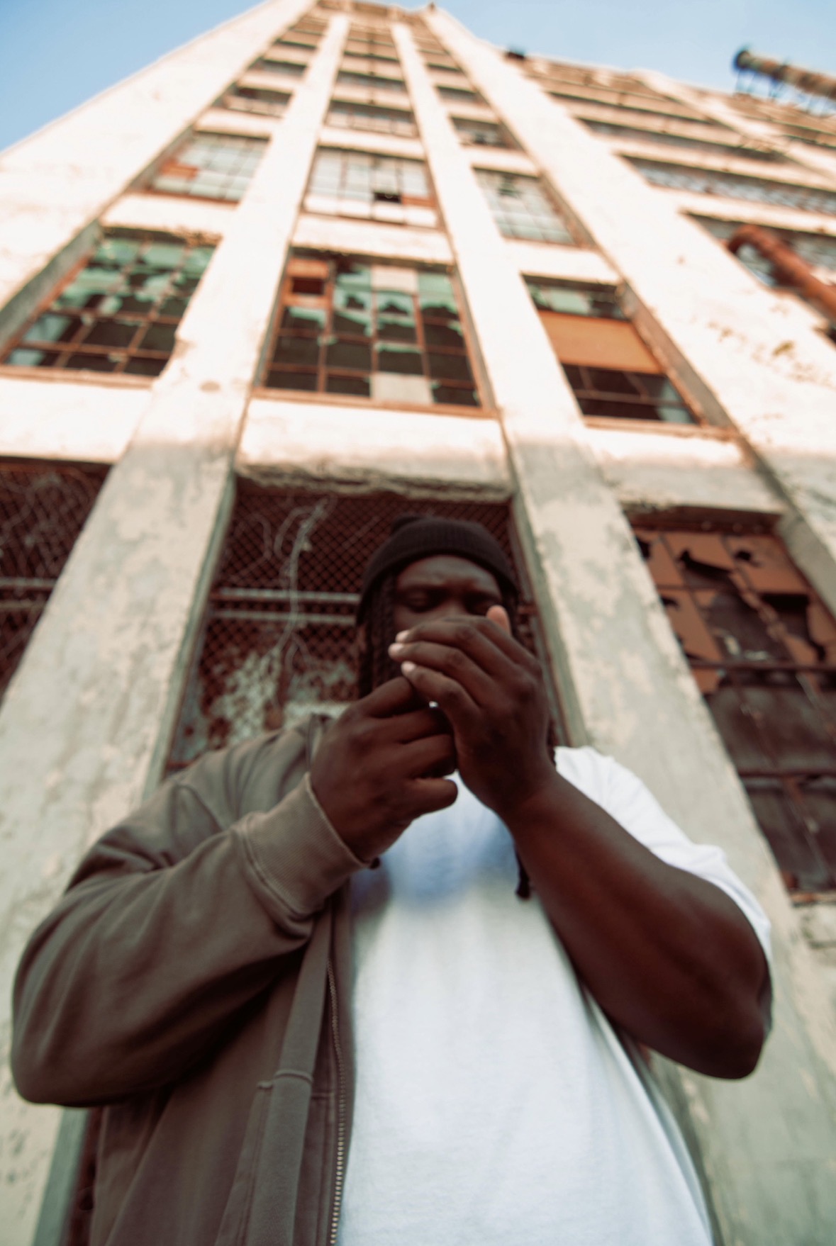 E The Profit press image
